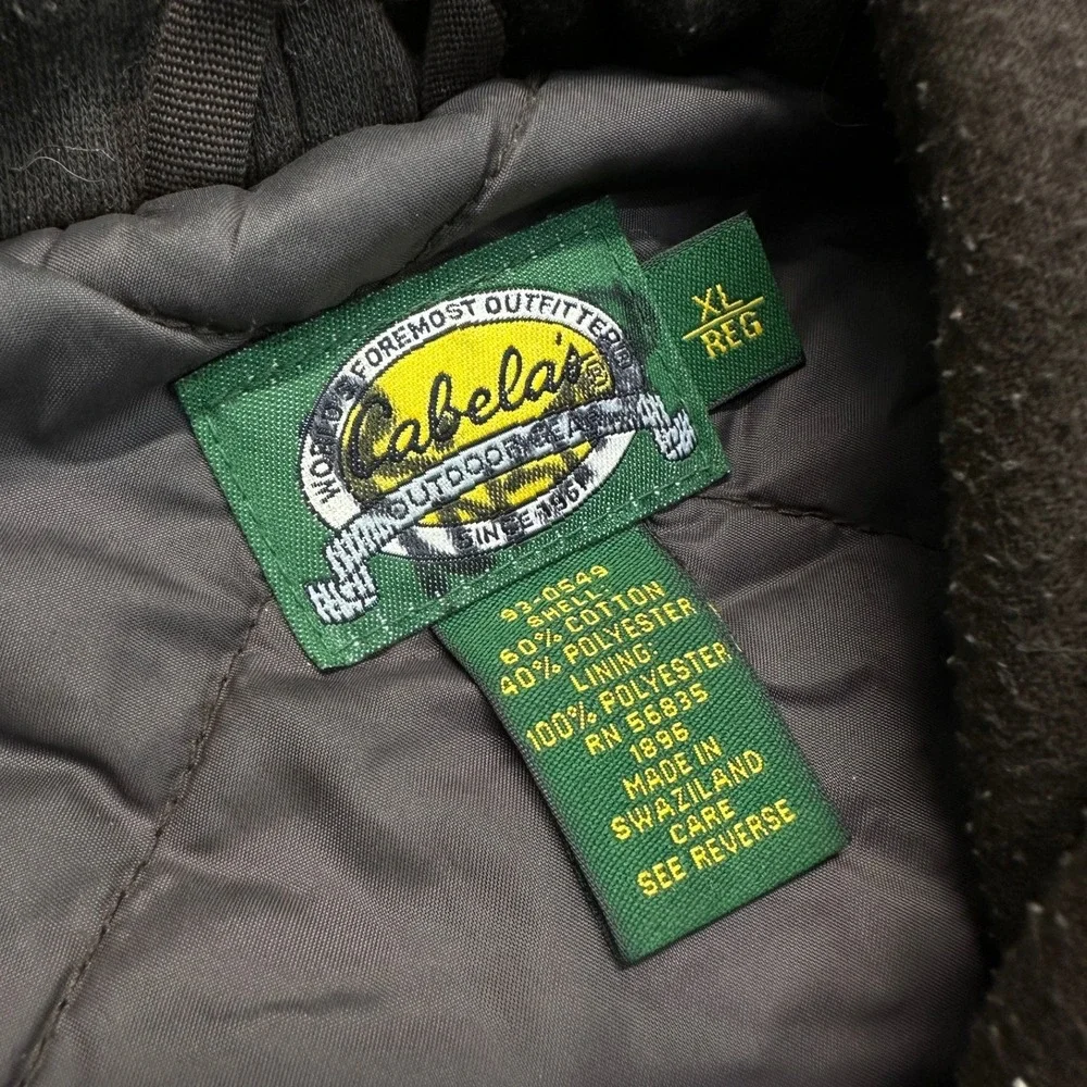 Cabelas Full Zip Hooded Jacket Camo RealTree Quilted Jacket / Men's XL